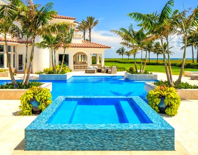 Miami Pool Lap