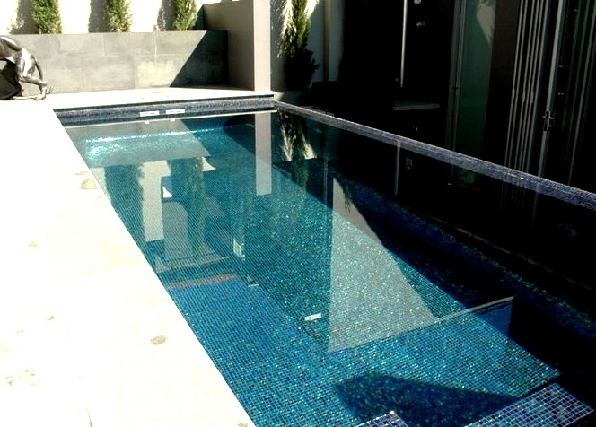 Contemporary Pool - Pool